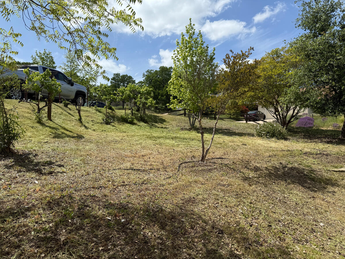 landscaping work and gutter cleaning in angels camp