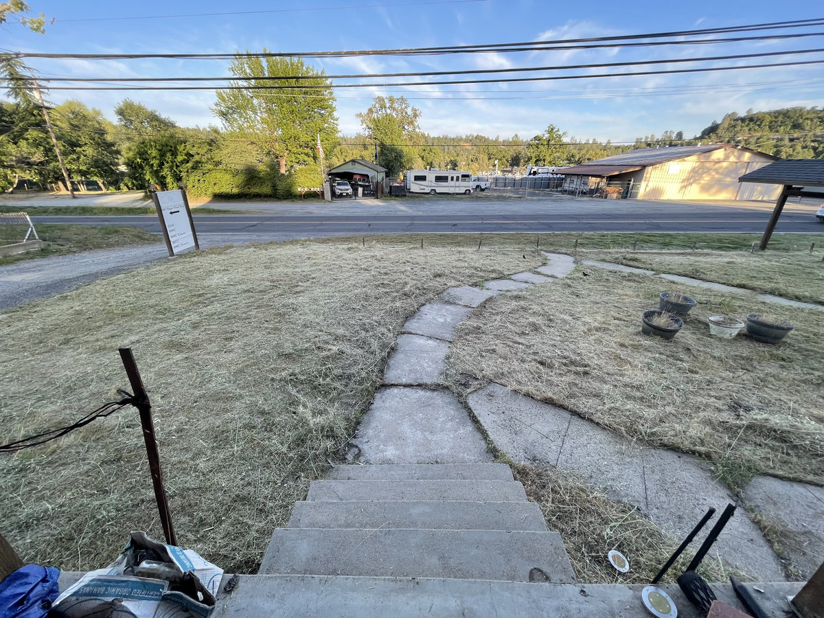 After brush clearing by Wacky Weedeating in Sonora CA